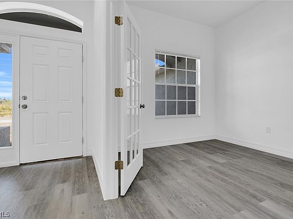 3rd image of 3003 27th St SW