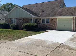 320 Bellemeade Blvd, Gretna, LA 70056