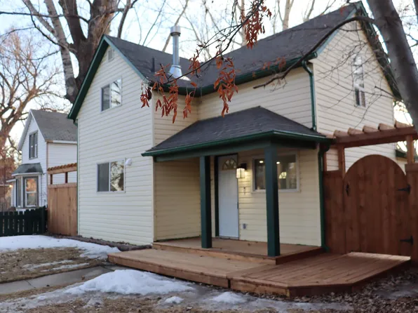 4508 52nd St, Wetaskiwin, AB T9A 1N6