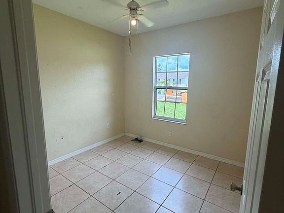 4th image of 2695 Gisela Rd