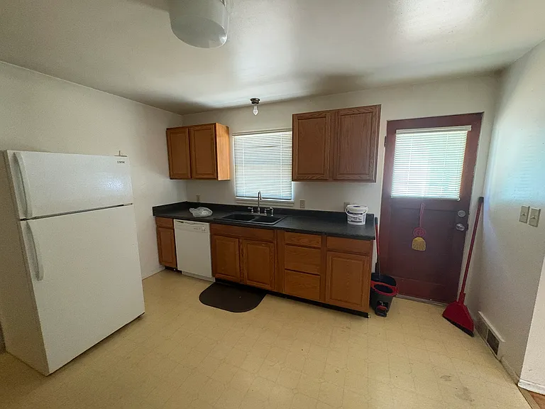 1618 Browne Ave #A — Photo 11