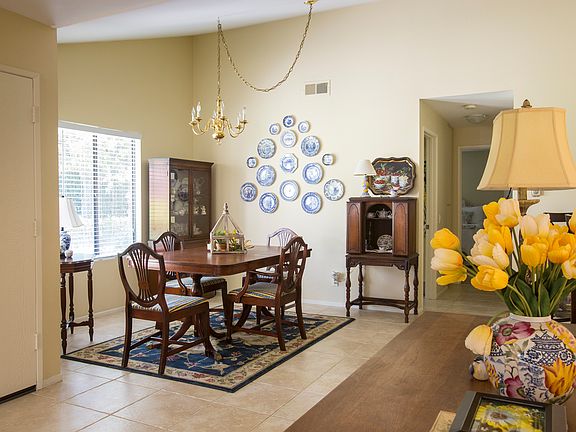 Formal dining or lounge area adjoining Kitchen