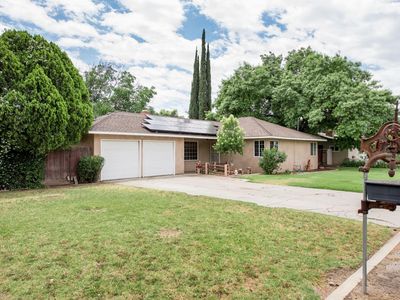 5384 E White Ave, Fresno, CA, 93727