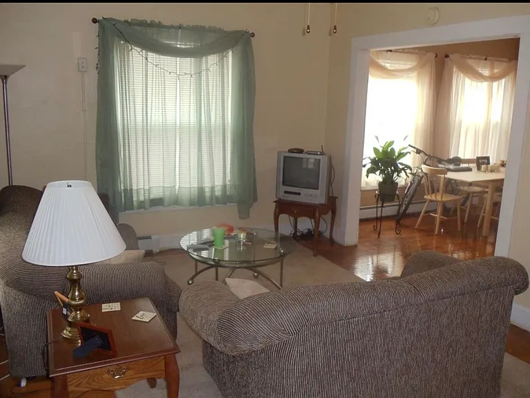 301 S Mills St #3 — Photo 2