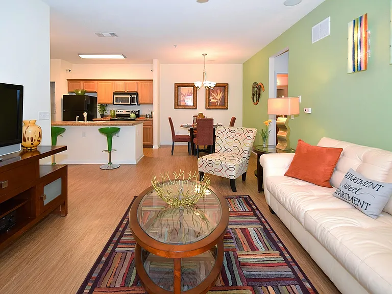 Capital Walk Apartments — Photo 32
