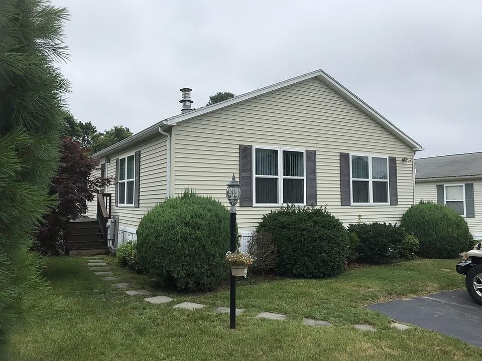 1st image of 24 Headlands Dr