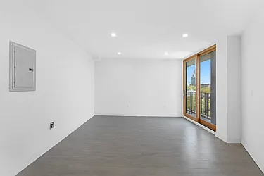 Rented by Nolita Group