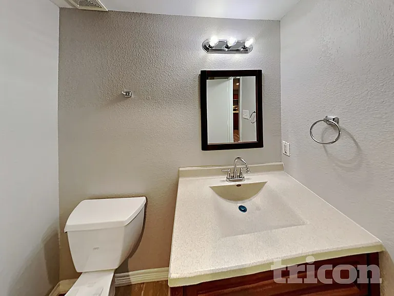 433 Candlestick Trl — Photo 13