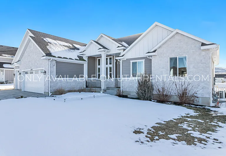 693 Spruce Way — Photo 33