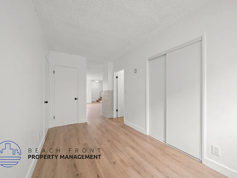 2511 Voorhees Ave — Photo 20