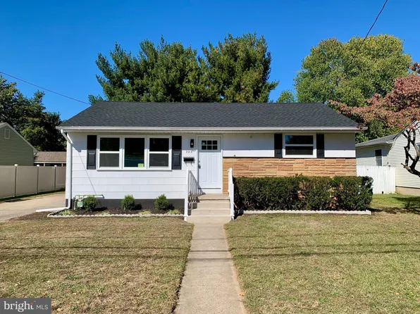 393 W Park Ave, Maple Shade, NJ 08052