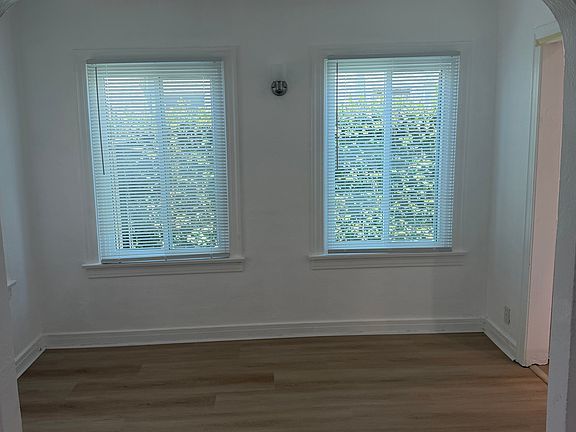 5th image of 1746 S Marvin Ave