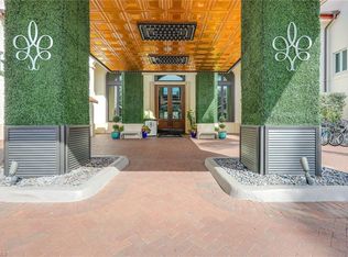 221 9th St S #311, Naples, FL 34102