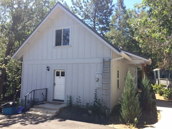 753 NW Kinney St, Grants Pass, OR 97526