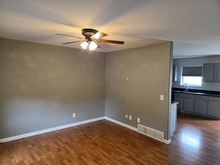 691 Oakwood Dr — Photo 8