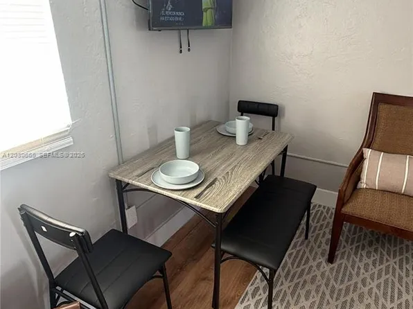 615 NE 4th St #3, Hallandale, FL 33009