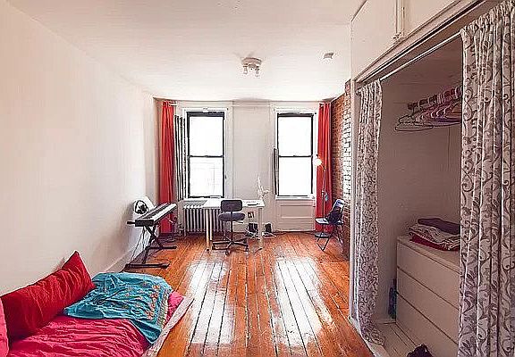 2nd image of 176 Suffolk St APT 4A