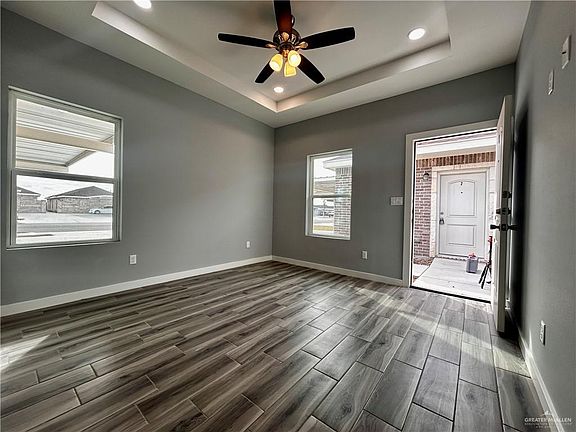 4th image of 908 W Kohala Ave #4