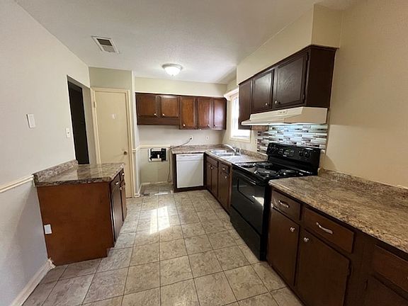 2nd image of 1891 Coral Hills Dr