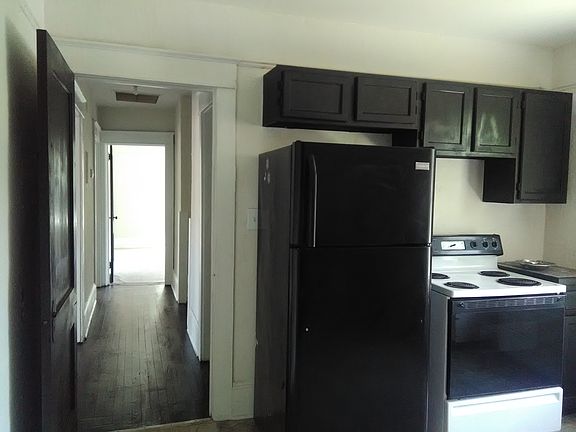 5th image of 209 W 18th St #B