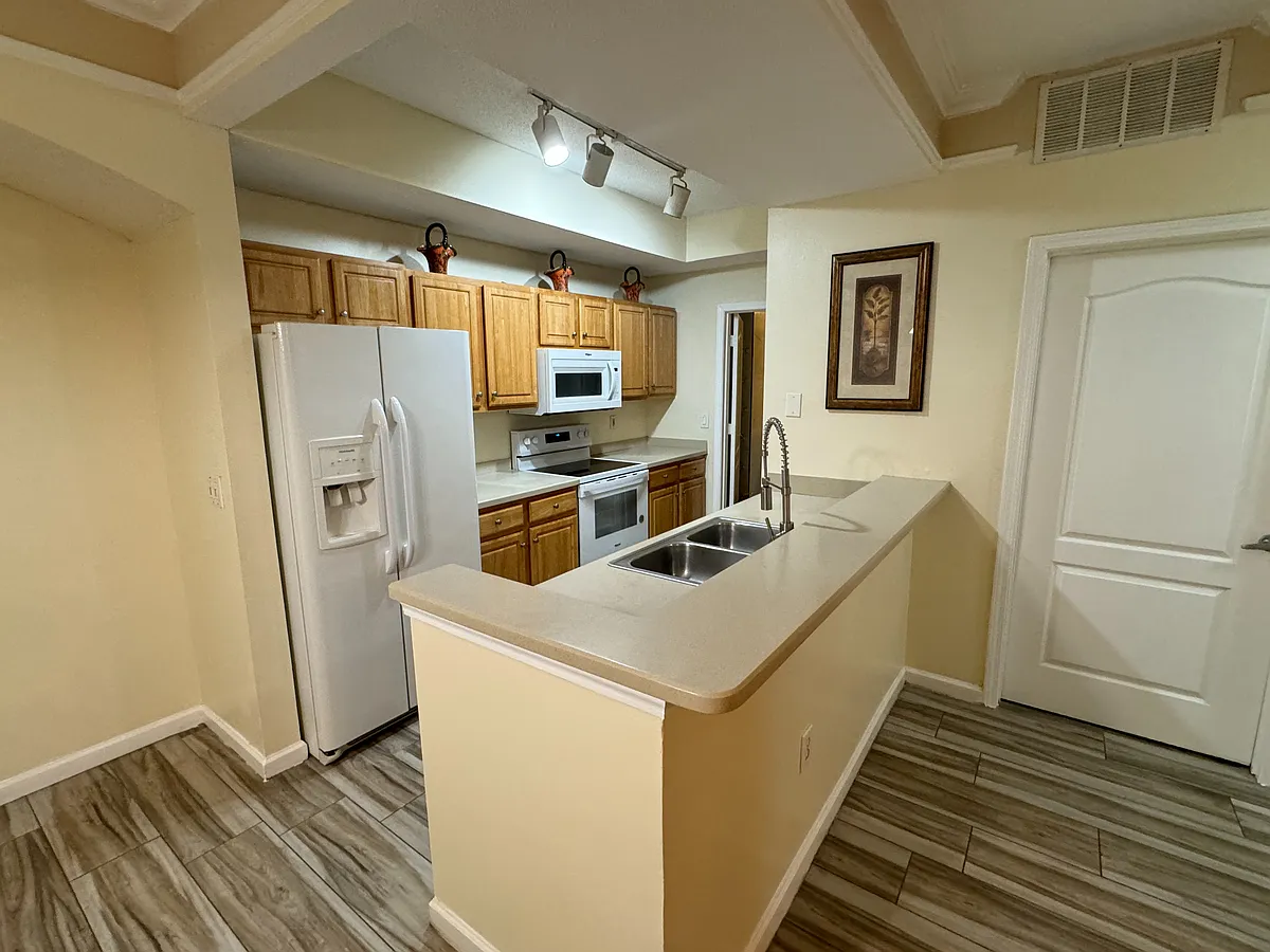 Building Photo - 12017 Villanova Dr #108