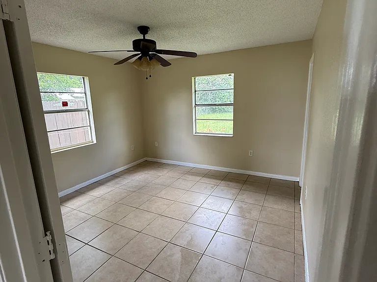 3435 Rose Rd — Photo 5