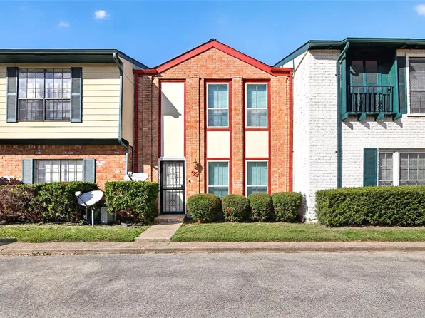 7700 Creekbend Dr, Houston, TX 77071