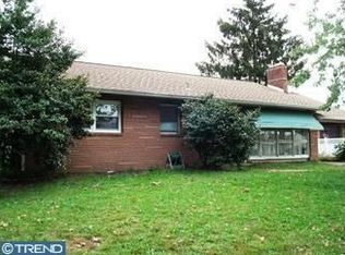 28 E Chestnut Ave, Bellmawr, NJ 08031