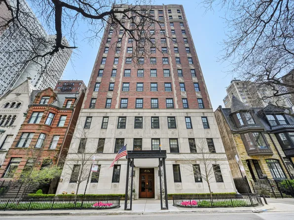 73 E Elm St APT 12D, Chicago, IL 60611