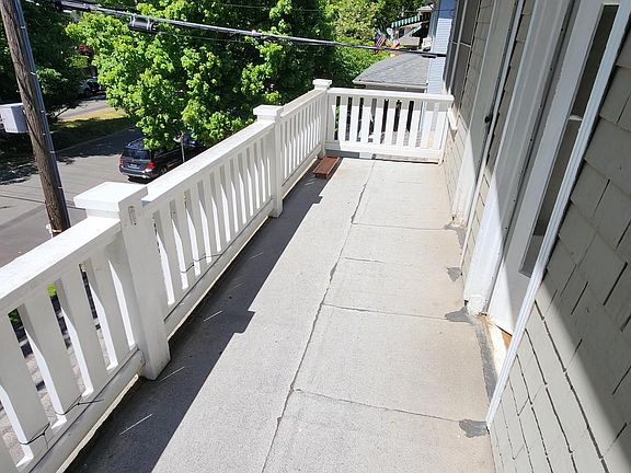 5th image of 717 22nd St APT 2