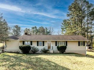 3516 Shen Lake Dr, Harrisonburg, VA 22801