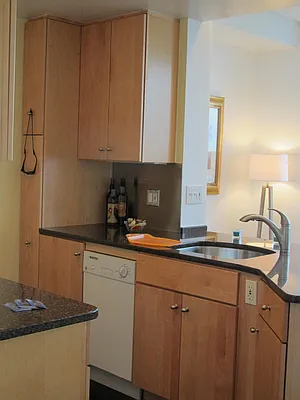 Sold by CityView Real Estate Inc. | media 18