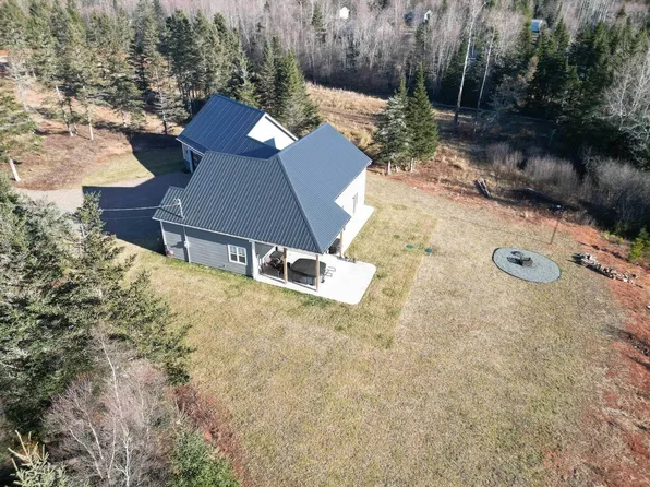 94 Tyler Ave, Colchester, NS B6L 6W4