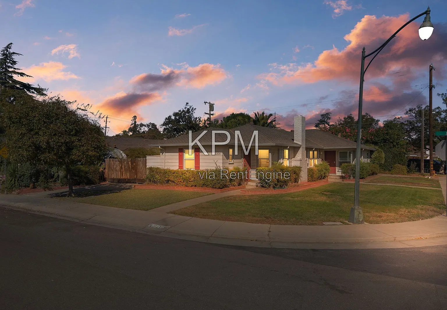 2 bed, 1.0 bath, 997 sqft, $1,695 — Photo 1
