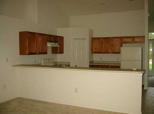 3rd image of 1642 Tench Ct