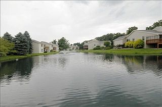 3rd image of 7544 Woodbridge Ln