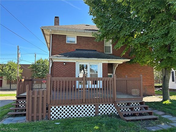 3rd image of 109 Main St N