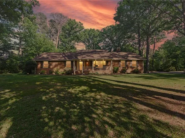 1601 Upton Pl, Suffolk, VA 23433