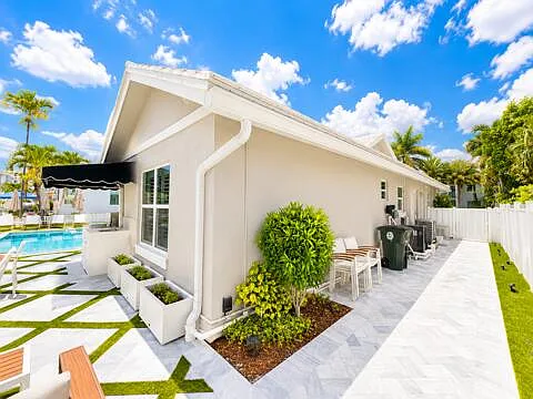 885 Nafa Dr — Photo 16
