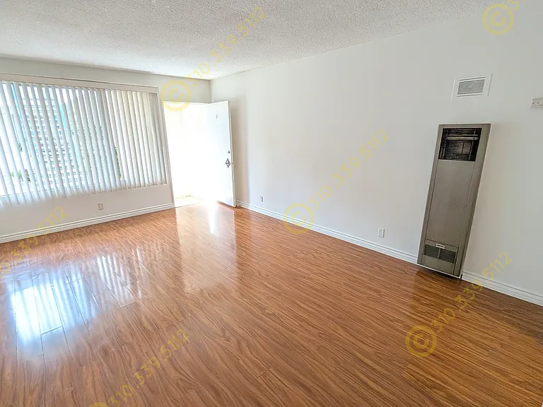 3743 Clarington Ave #9 — Photo 7