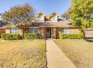 262 Cobblestone Cir, Red Oak, TX 75154