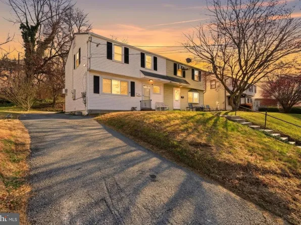 1009 Mulberry St, Brookhaven, PA 19015