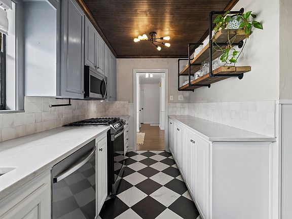 3rd image of 1902 Wimberly St