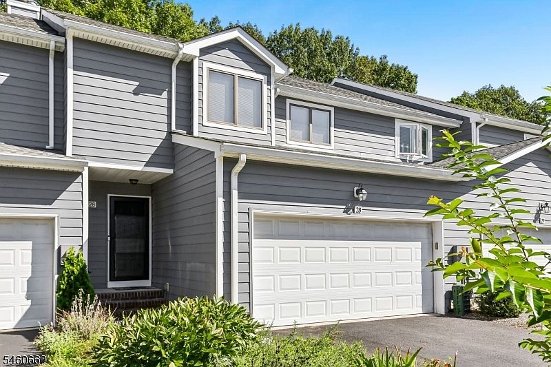 1st image of 28 Raven Dr