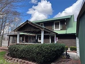 2nd image of 1634 Lake Country Drive Ext