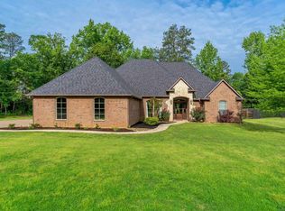 124 Rutland Dr, Hallsville, TX 75650