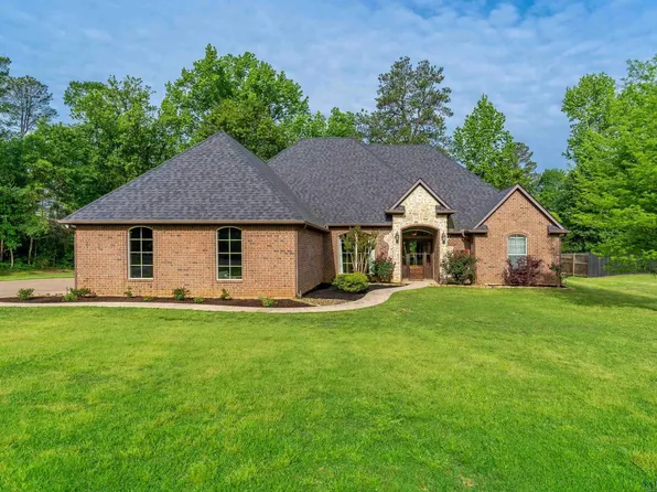124 Rutland Dr, Hallsville, TX 75650