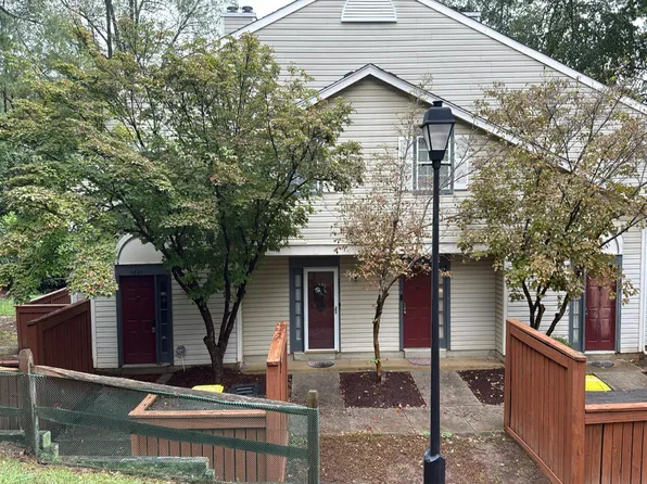 4822 River Valley Way #150, Bowie, MD 20720