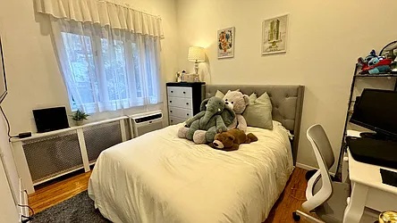 Rented by HOLTON REAL ESTATE INC.