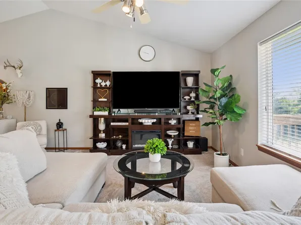 540 Telluride Trl, Marion, IA 52302